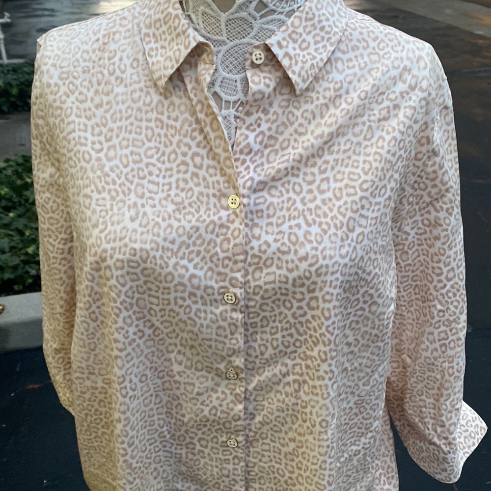 Chico's I Leopard I Button up I Blouse I Size: 3 - Picture 2 of 11